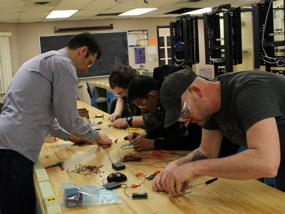 Northern College students in Engineering class