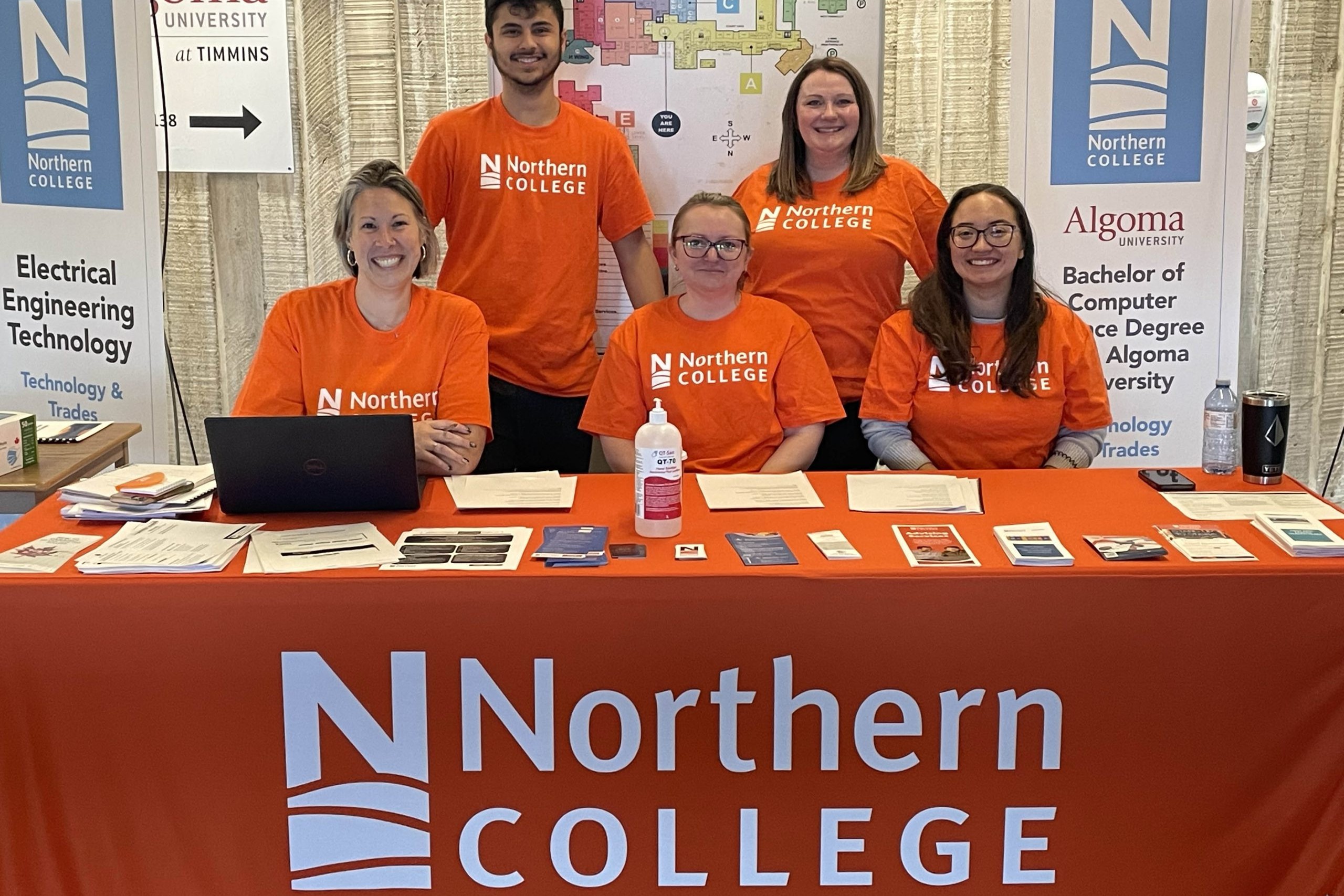 northern college orientation with students in gym